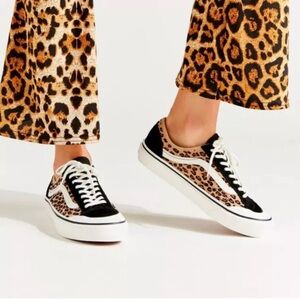 Mini Low Top Leopard Vans